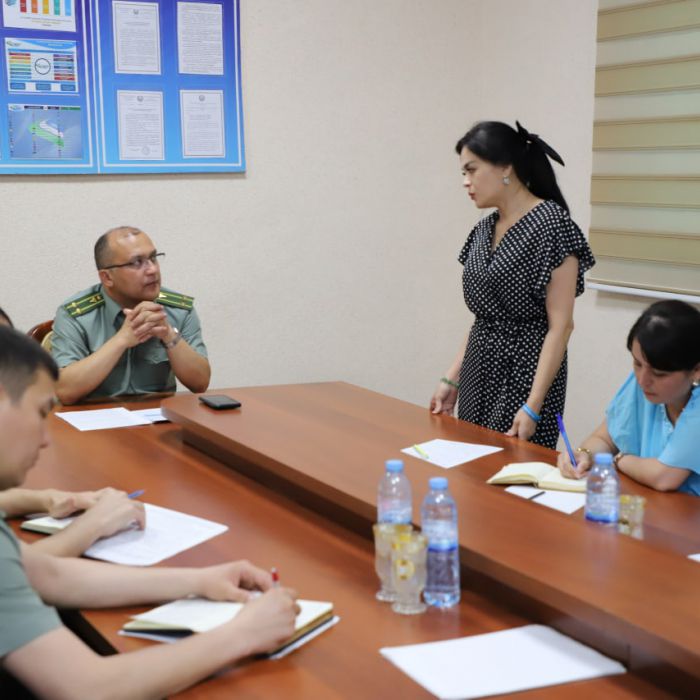 Xorazm viloyati bojxona boshqarmasida “Shaffoflik zamirida iqtisodiy xavfsizlik” mavzusida mahalliy OАV va blogerlar ishtirokida matbuot anjumani oʼtkazildi.
