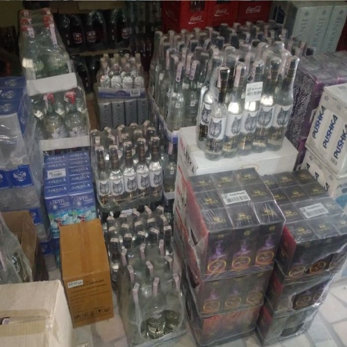 Xiva shahar va Shovot tumanlarida qalbaki aktsiz markali alkogolь mahsulotlari sotayotgan savdo doʼkonlari aniqlandi