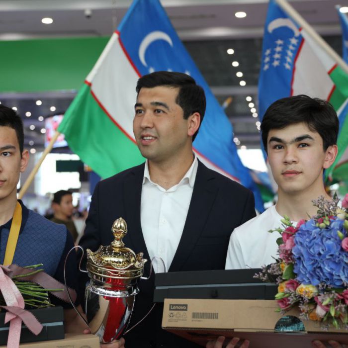 Shaxmat bo‘yicha BAAdagi xalqaro turnirda chempion bo‘lgan Nodirbek Abdusattorov tantanali kutib olindi