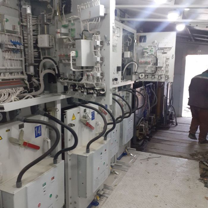 ELEKTR TARMOQLARI STANSIYALARI YANGILANMOQDA