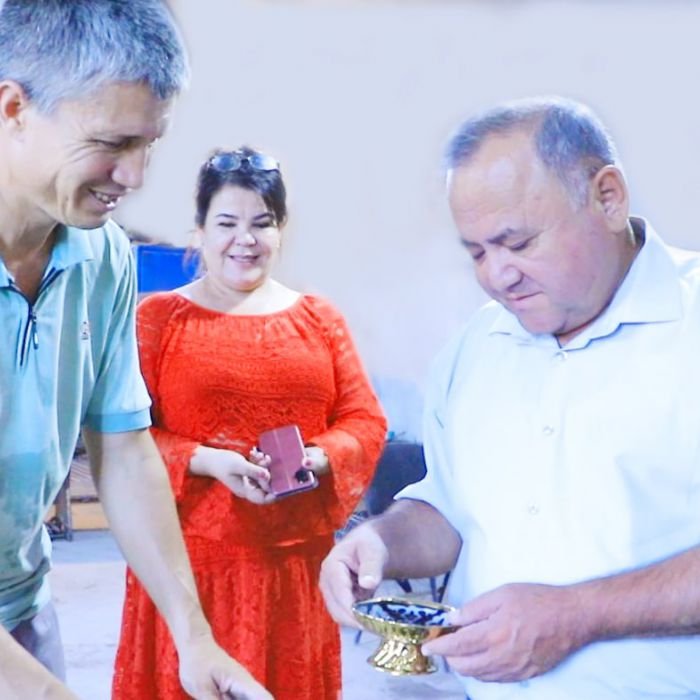 Oʼ.Masharipov ushbu sexda boʼlib, tadbirkor faoliyati bilan tanishdi va muammolari borasida soʼraganda tadbirkor sexni yanada kengaytirib, chinni ishlab chiqarish korxonasini tashkil etish istagi borligini bildirdi.